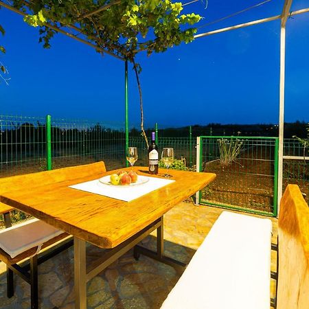 Guest House Pelja Plano Экстерьер фото