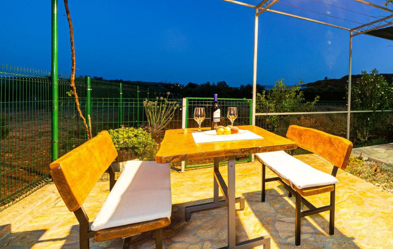 Guest House Pelja Plano Экстерьер фото